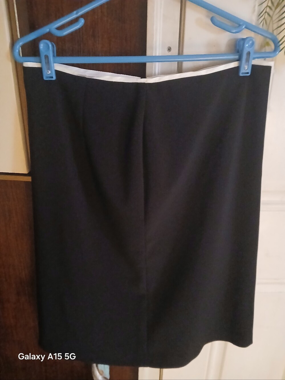 Joseph Ribkoff Black Pencil Skirt with White Waistband